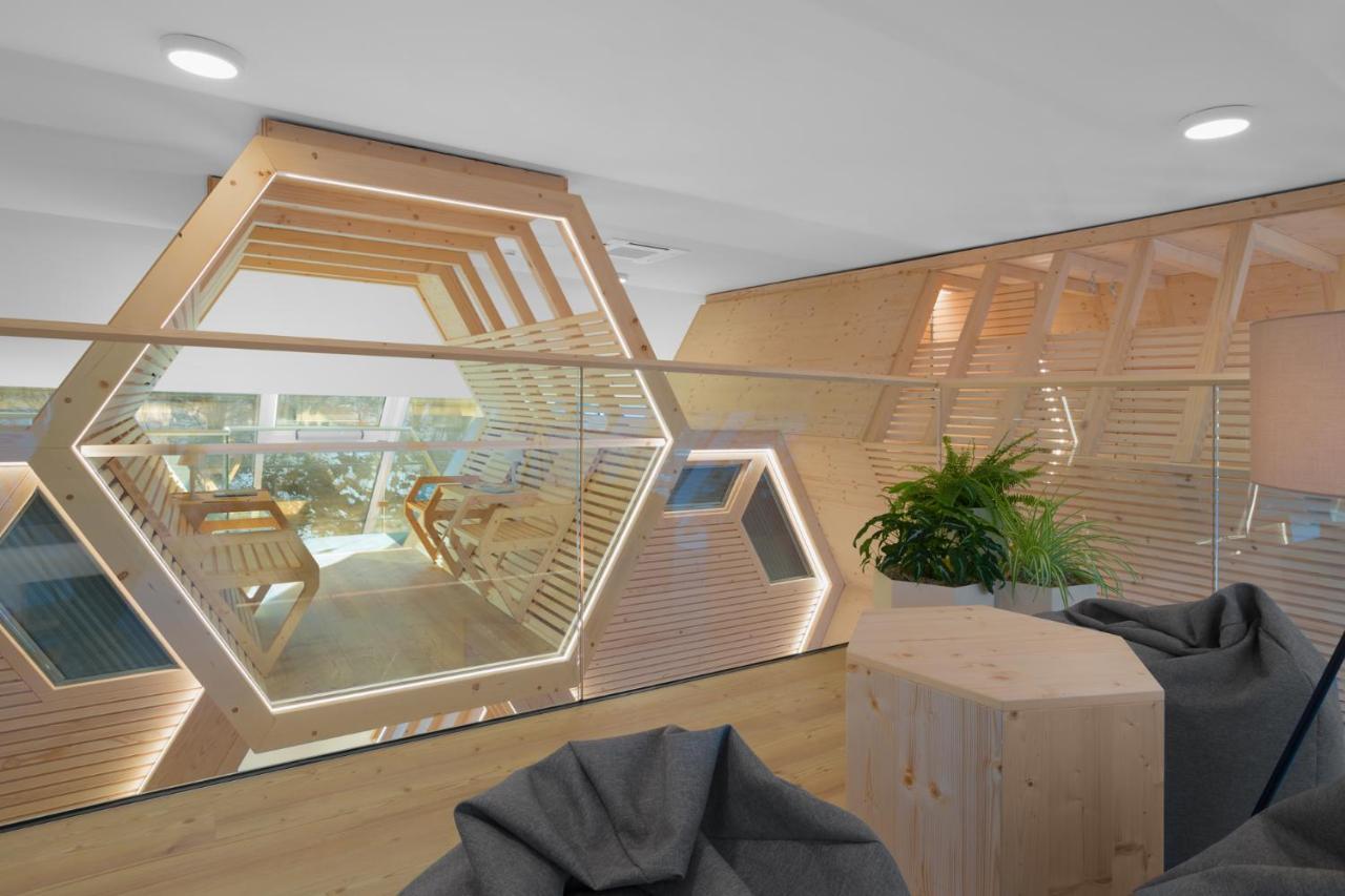 Honeybee Hostel - Hisa Kranjske Cebele Visnja Gora Exteriör bild